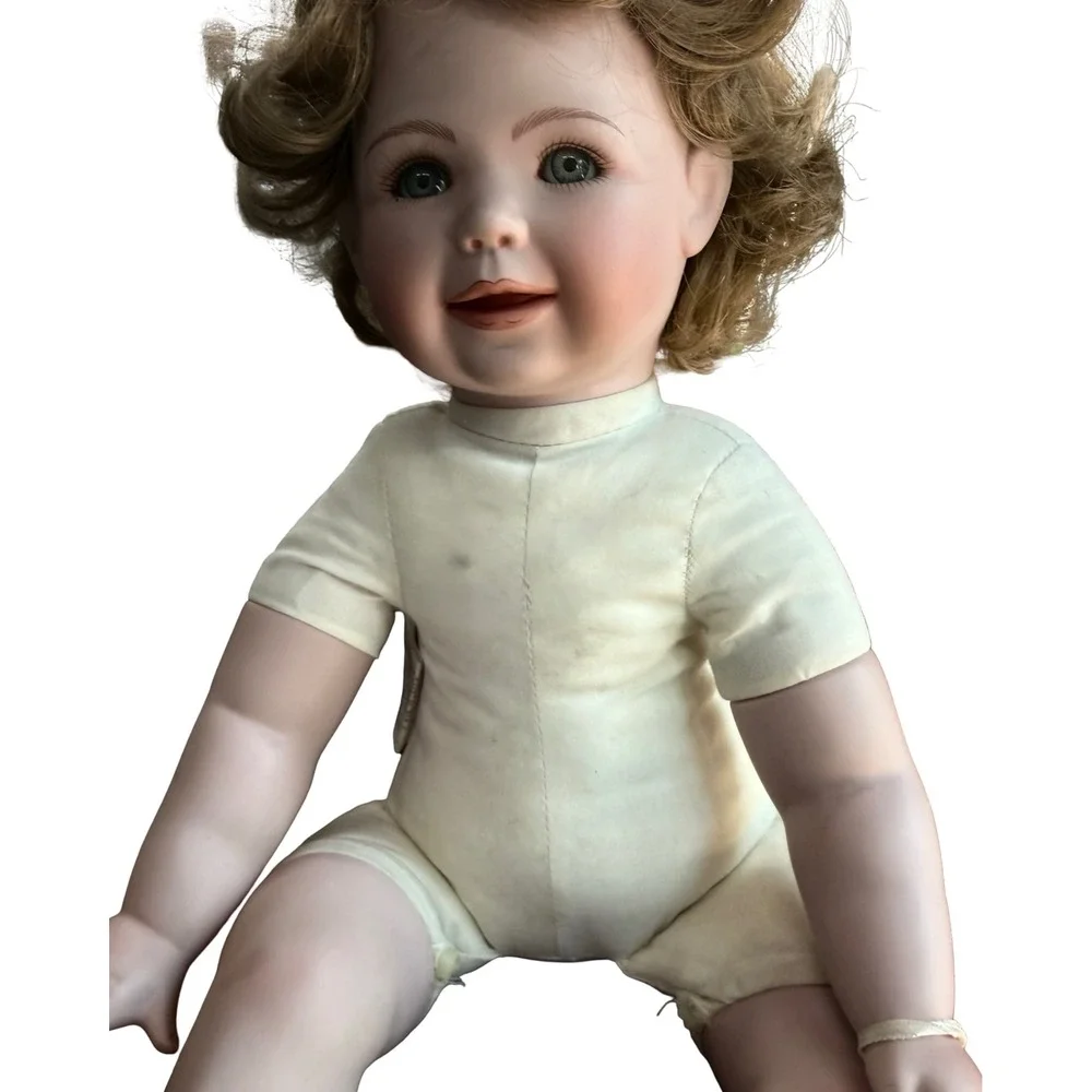 Hamilton Collection Chelsea Doll 1994 Porcelain 16